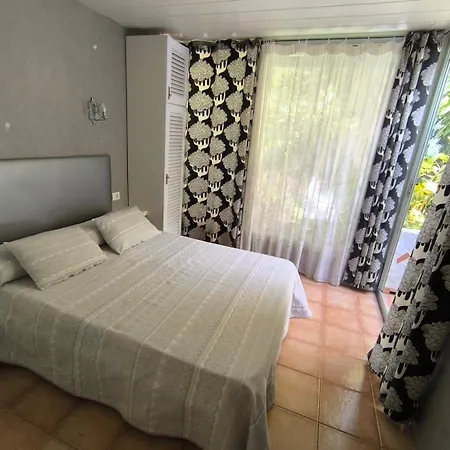Apartamento Paradero Con Jardin Apartment