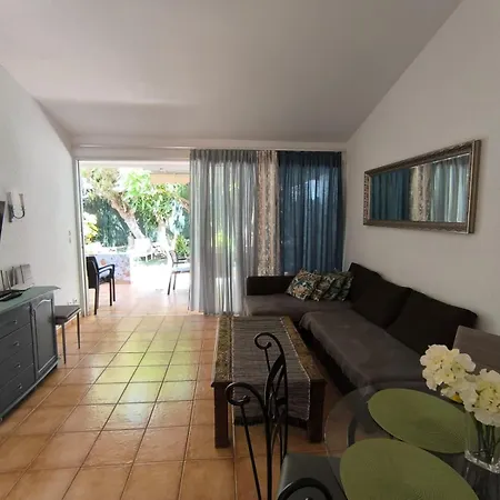 Apartment Apartamento Paradero Con Jardin